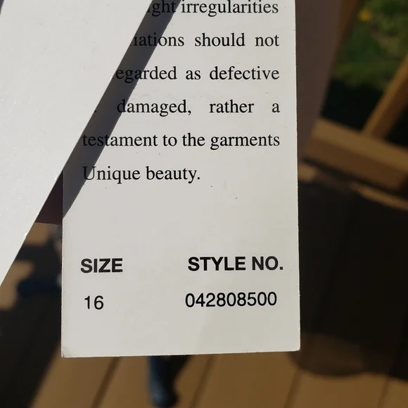 NWT Adrianna Papell Formal Beaded Dress
Run small - Picture 9 of 15